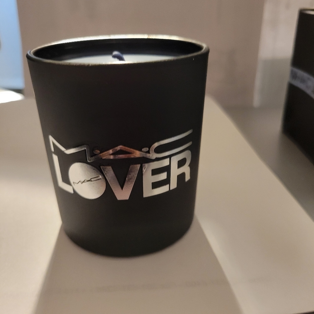 MAC Lover Candle NIB - Picture 5 of 8